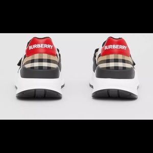 Burberry sneakers